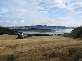 Beitstadfjorden etter at tidevatnet har gaatt ut.jpg