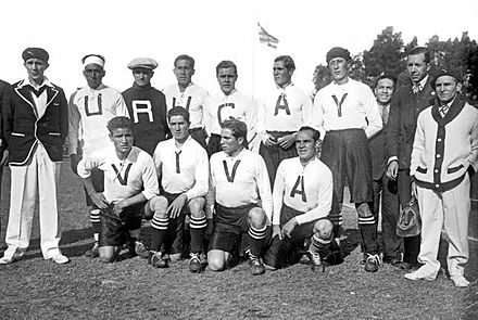 La sélection de Bolivie avant son entrée en Coupe du monde 1930 face à la Yougoslavie.