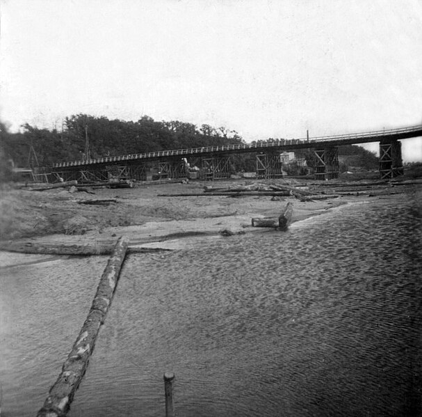 File:Bridge Under Construction (5194995534).jpg