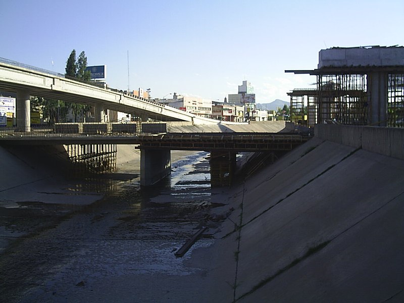 File:Bridge in Chihuahua City.jpg