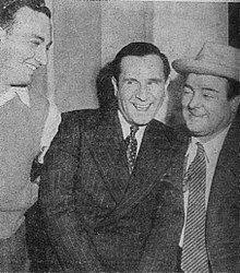 Bud Abbott, S. Sylvan Simon und Lou Costello 1942.jpg