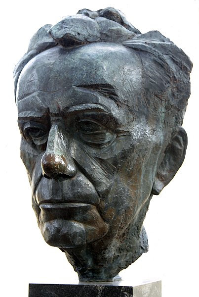 File:Bust of Paul Johannes Tillich (daylight).JPG