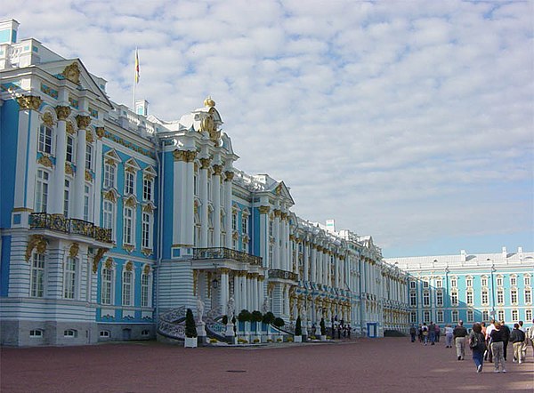 North side, carriage courtyard: all the stucco details sparkled with gold until 1773, when Catherine II had gilding replaced with olive drab paint.