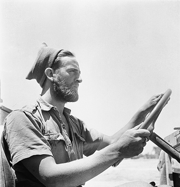 File:Cecil Beaton Photographs- General; British Army, Long Range Desert Group CBM1212.jpg