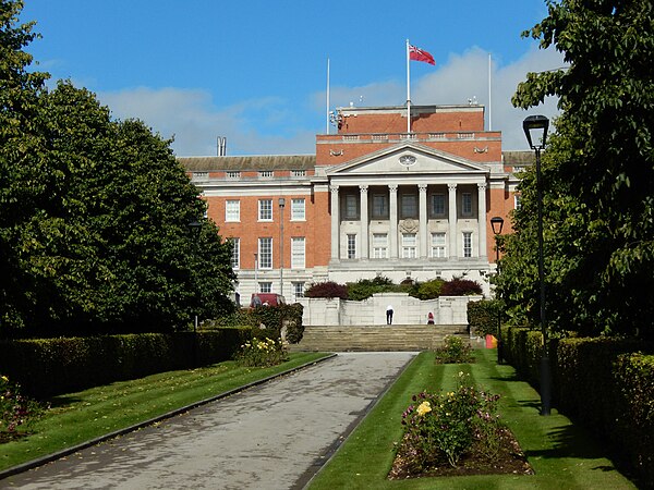 Image: Chesterfield Town Hall   geograph.org.uk   5127541