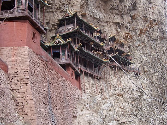 http://upload.wikimedia.org/wikipedia/commons/thumb/7/74/China_-_Hanging_Temple_2_%28135937646%29.jpg/640px-China_-_Hanging_Temple_2_%28135937646%29.jpg