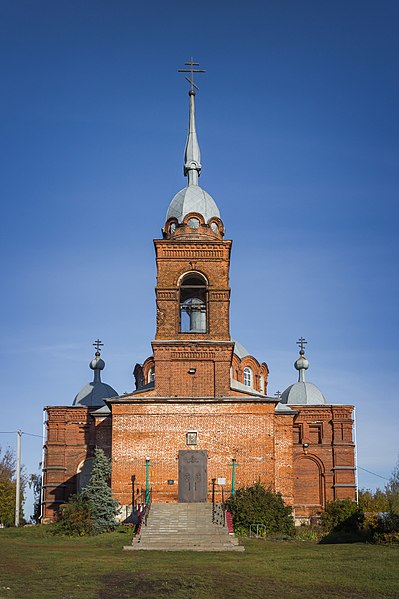 File:Church in Selezni - 002.jpg