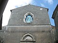 La parte superiore della facciata su largo Duomo (agosto 2010).