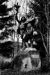 The sculpture in 1922 Coming of the White Man sculpture.jpg