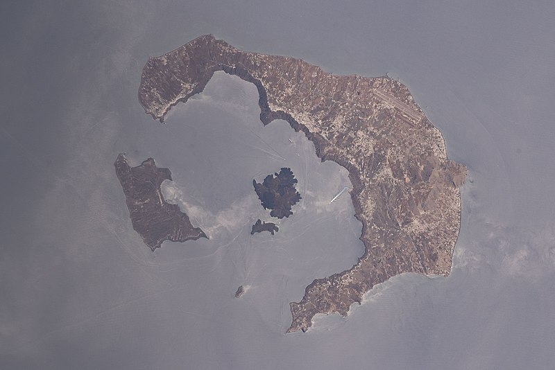 File:Crop of ISS067-E-153820 Santorini caldera.jpg