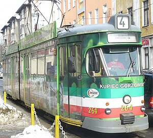 Ein ehemaliger Kasseler 6ZGTW in Einsatz auf der Linie 4 in Gorzów