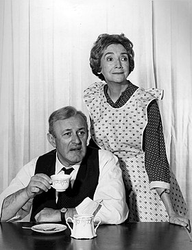 Lee J. Cobb et Mildred Dunnock(créateurs des rôles de Willy et Linda Loman),lors d'une reprise téléfilmée en 1966