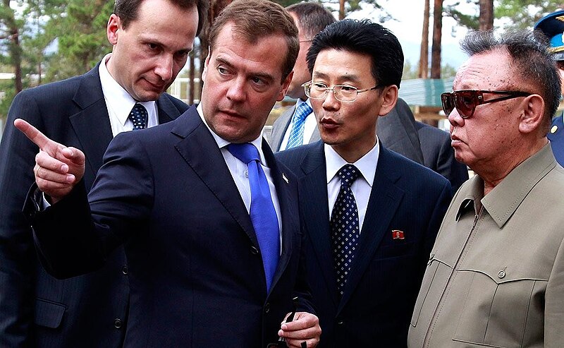 File:Dmitry Medvedev and Kim Jong-il (2011-08-24) 07.jpg