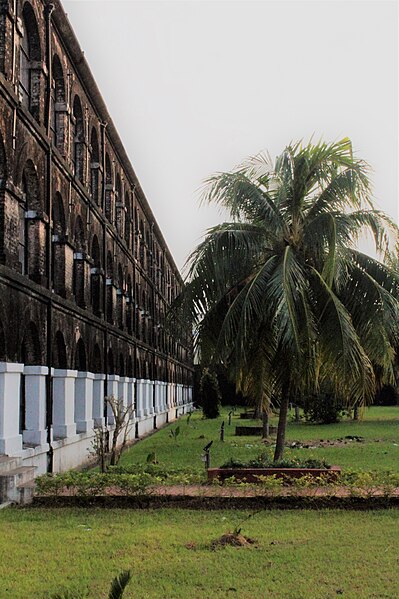 File:Double Storey Cellular Jail!.jpg