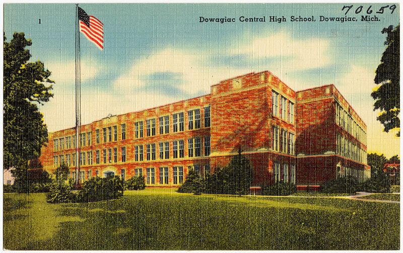 File:Dowagiac Central High School, Dowagiac, Mich (70659).jpg