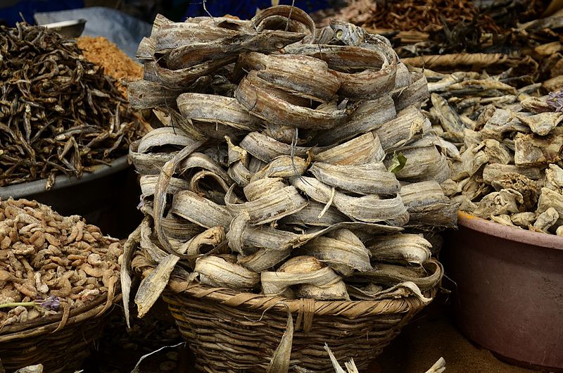 File:Dried fish for sales in Poompuhar JEG6153.jpg