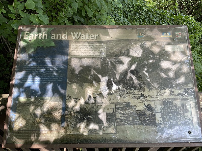 File:Earth and Water at Union Dam.jpg