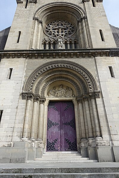 File:Eglise Notre Dame de la Croix de Ménilmontant @ Paris 20 (32585190213).jpg