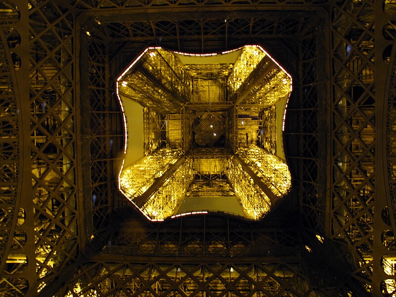 File:Eiffel Tower at night in 2012 (87).jpg