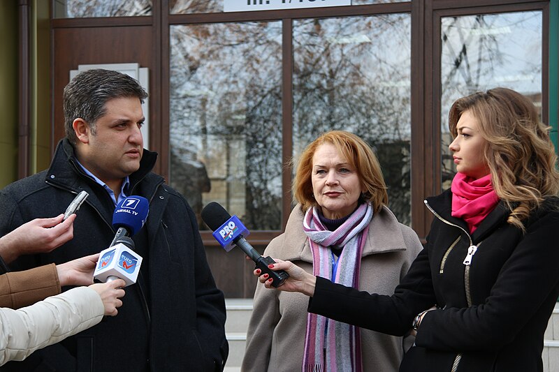 File:Emin Önen and Arta Dade in Chisinau.jpg