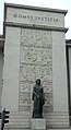 Estátua da Justica (Palácio da Justica do Porto).jpg