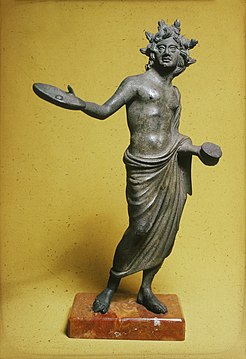 Prêtre étrusque (tête découverte) tenant une patère et une boite d'encens (IIe siècle av. J.-C.)