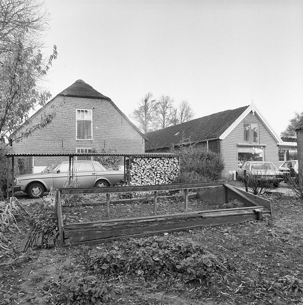 File:Exterieur OVERZICHT ACHTERGEVELS VAN BOERDERIJ EN ZOMERHUIS - Hazerswoude - 20291613 - RCE.jpg