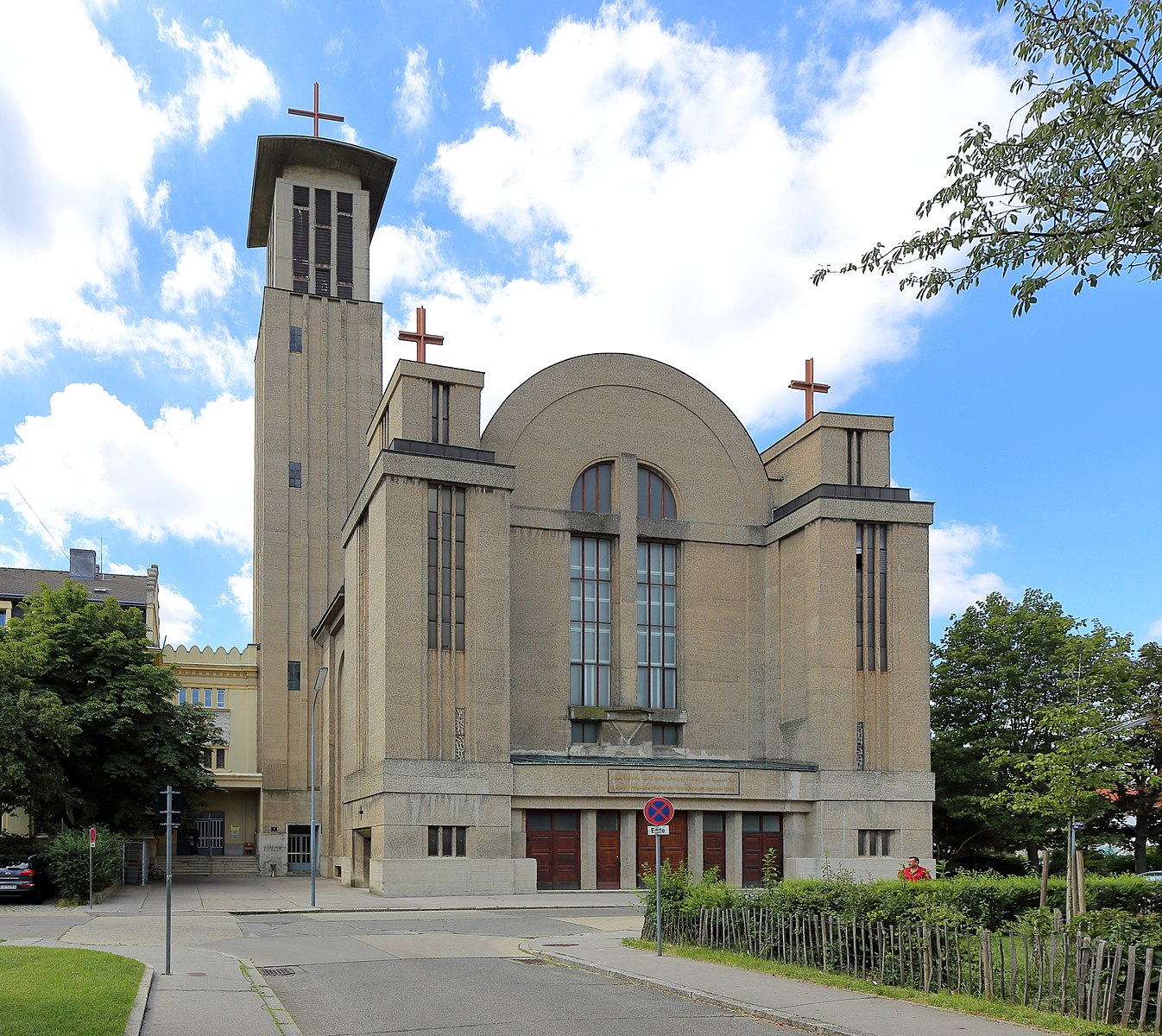 File:Favoriten (Wien) - Syrisch-Orthodoxe Kirche.JPG.