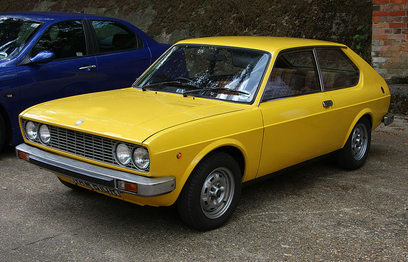 File:Fiat 128 3p - Auto Italia Brooklands May 2009 (3497007414).jpg