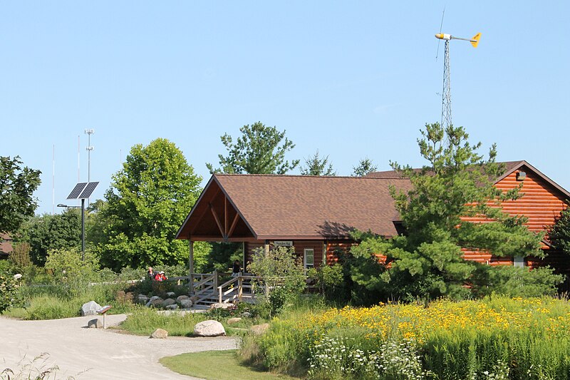 File:Founders Hall Education Building.JPG