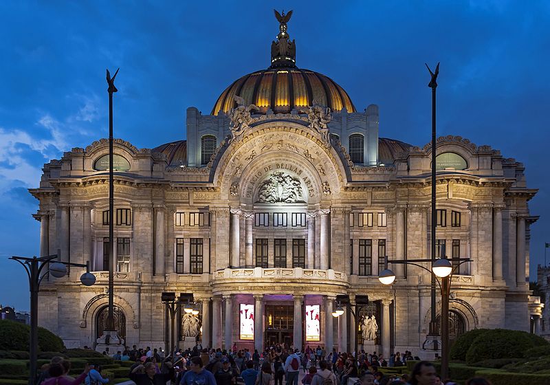 File:Front view of Palacio de Bellas Artes at night.jpg