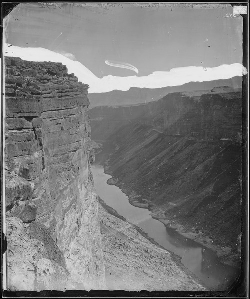 File:GRAND CANYON NEAR THE PARIA, LOOKING EAST FROM PLATEAU, COLORADO RIVER - NARA - 524223.tif