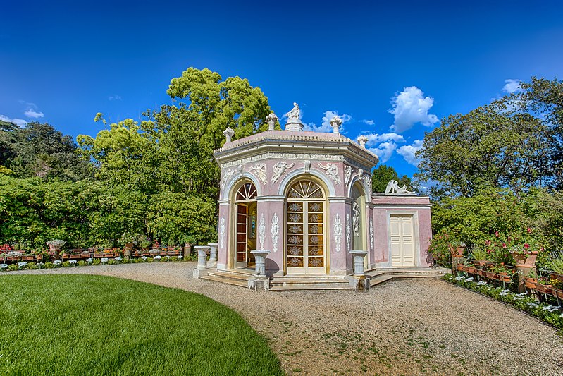 File:Giardini di Flora a Villa Durazzo- Pallavicini a Genova Pegli, Italia.jpg