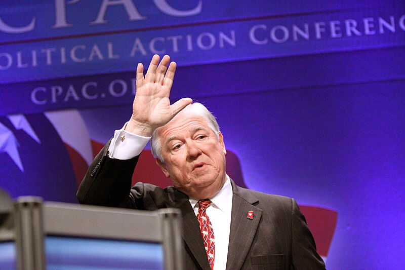 File:Haley Barbour (5450301998).jpg