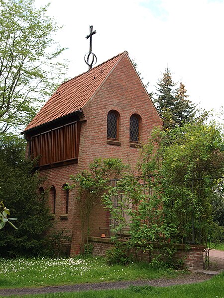 File:Haseldorf - Marktplatz 1 Glockenhaus.jpg