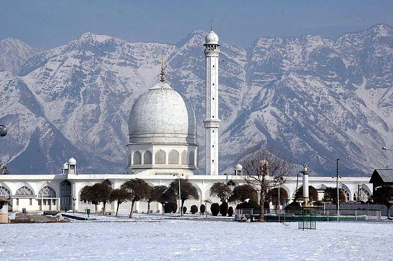 File:Hazratbal shrine.jpg