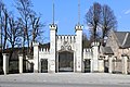 Hernstein - Schloss, Parkportal.JPG