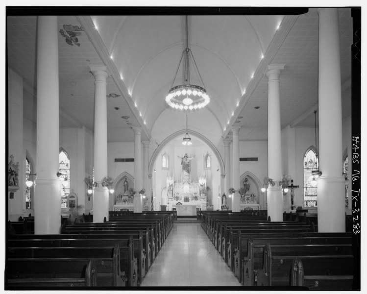 File:Historic American Buildings Survey, Bill Engdahl for Hedrich-Blessing, Photographers, February, 1979 INTERIOR VIEW TOWARD CROSSING. - Sacred Heart Roman Catholic Church, East HABS TEX,31-BROWN,14-7.tif
