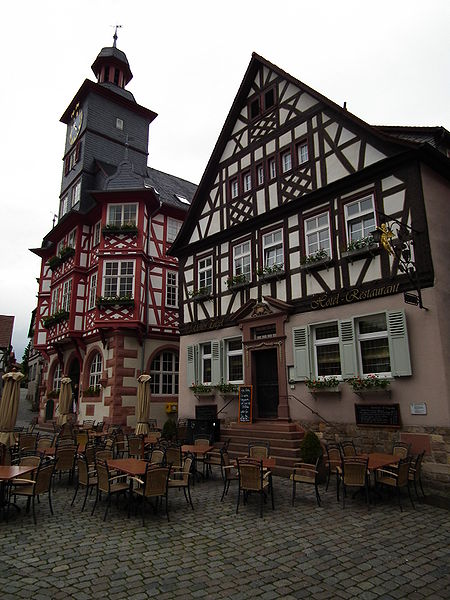 File:Hotel Goldener Engel und Rathaus Heppenheim.JPG