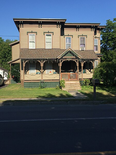 File:House at 46 South Main Street, Moravia, New York.jpeg