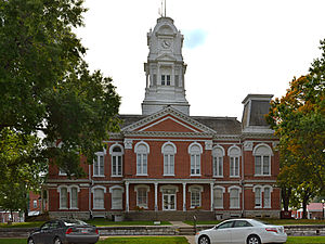 Howard County Courthouse in Fayette