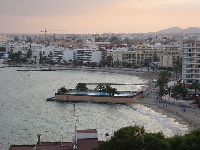 Archivo:Ibiza (440181714).jpg - Wikipedia, la enciclopedia libre