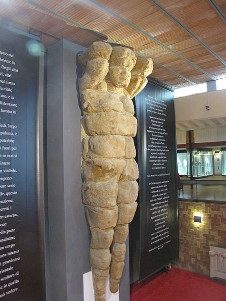 File:Il Gigante-Museo Arch.di Agrigento (11).JPG