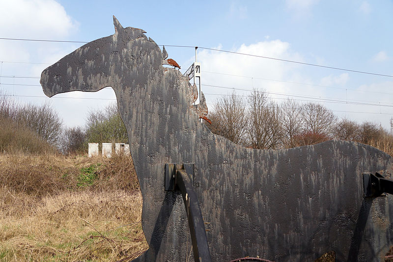 File:Iron Horse sculpture at Albion Junction 90.jpg