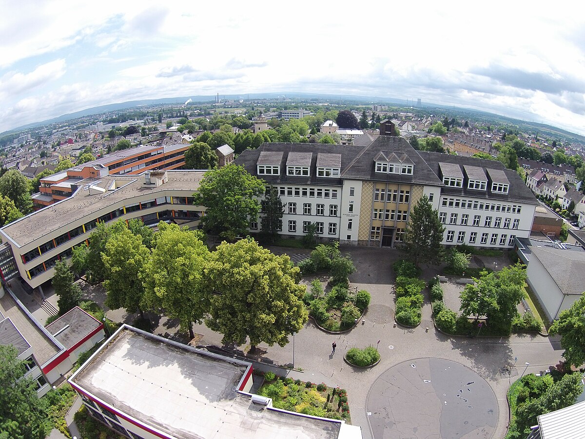 End school. Школа: Kurfürst-Friedrich-Gymnasium '06, Heidelberg. Шверпункт.