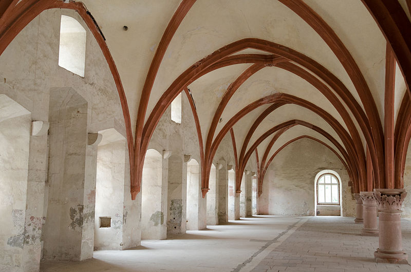 File:Kloster Eberbach, Dormitorium-007.jpg