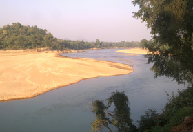 Koel river Jaraikela Orissa.png