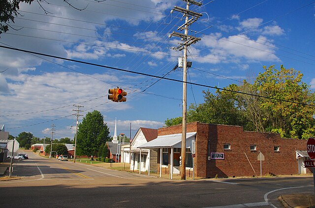 Intersection of MS 2 and CO 604 in Kossuth