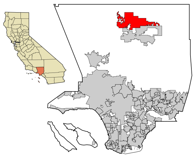 カリフォルニア州におけるロサンゼルス郡（左図）およびランカスターの位置の位置図