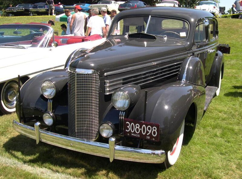 File:LaSalle 1938 Model 5019 Four-Door Touring Sedan .jpg